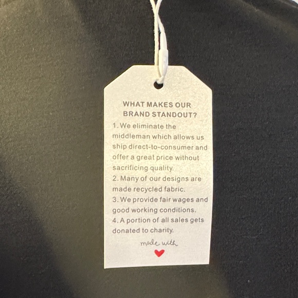 Elegant Black Women's Short Sleeve Top - Picture 4 of 6